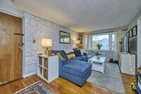 Building Photo - 150 Wrentham St