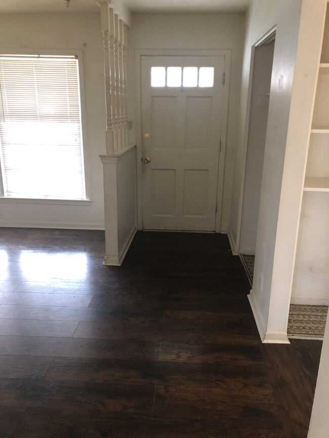 Building Photo - 1235 Morgan Ave