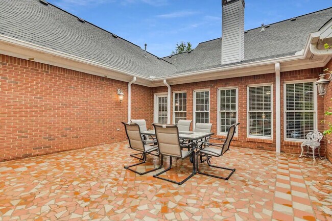 Building Photo - 2531 Old Salem Cir SE