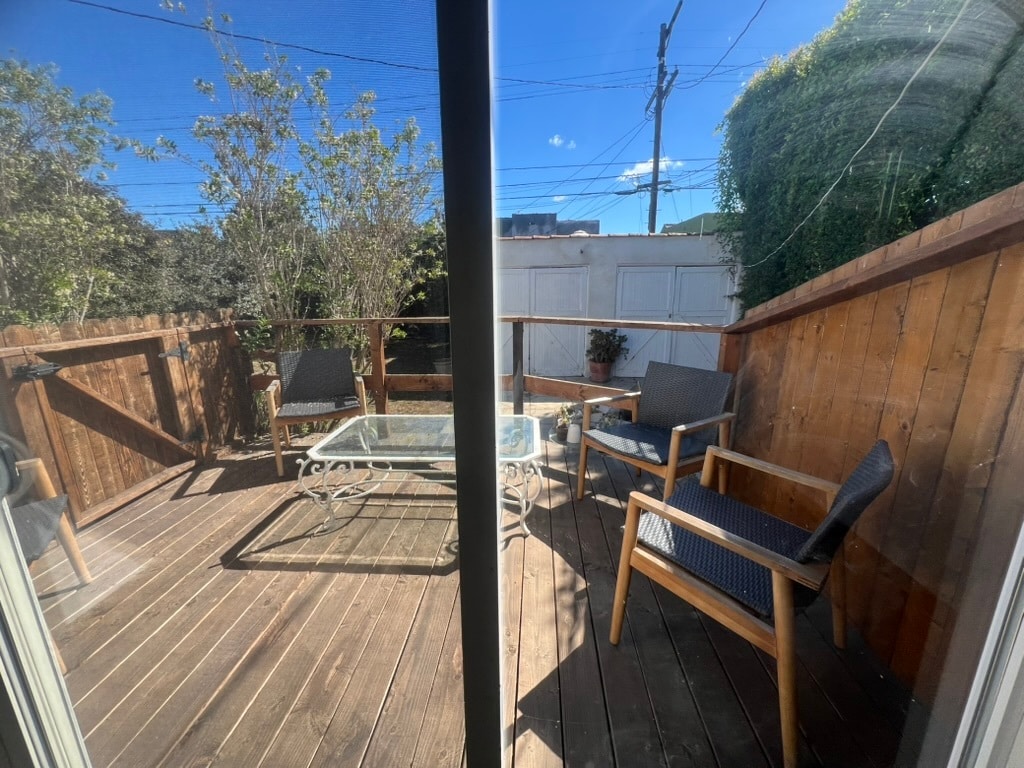 Building Photo - 1234 Keniston Ave