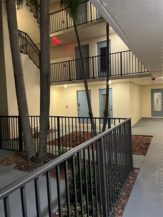 Building Photo - 44 SE 14th St