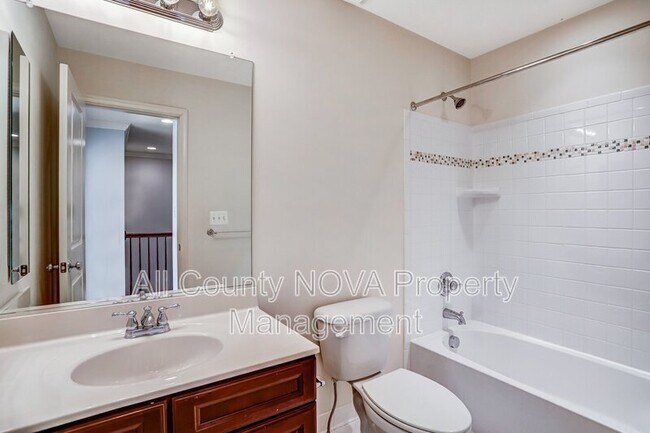 Building Photo - 1609 Poplar Run Dr