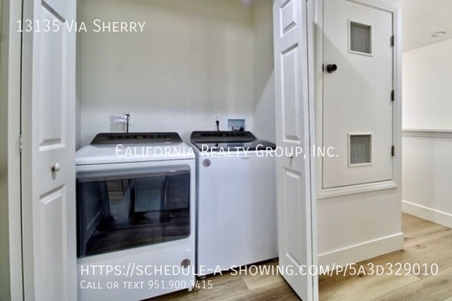 Building Photo - 13135 Via Sherry