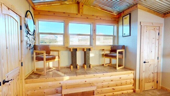 Building Photo - Beautiful Home on 10 Private Acres