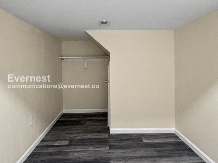 Building Photo - 9005 Heatherfield Ct