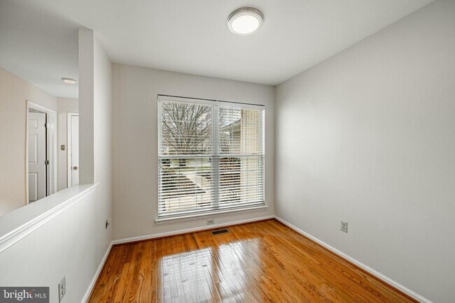 Building Photo - 124 Jeffords Ct