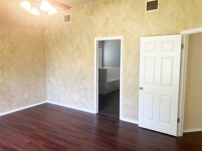 Building Photo - 3208 Dawn Mesa Ct