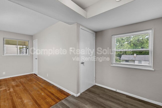 Building Photo - 10721 Spring Garden Dr