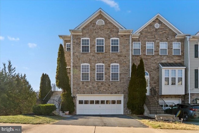 Building Photo - 927 Buttonwood Terrace NE