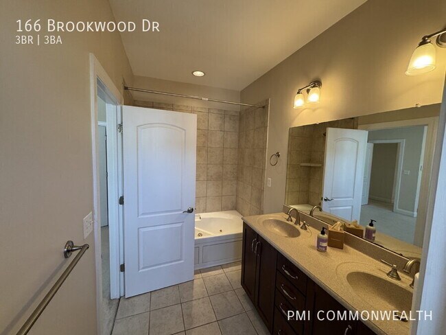 Building Photo - 166 Brookwood Dr
