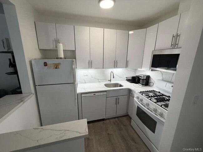 Building Photo - 1250 North Ave