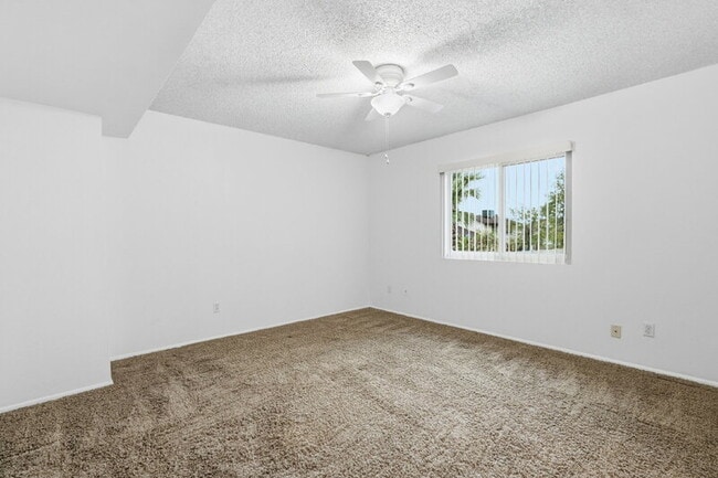 Building Photo - 1805 W Curry Dr