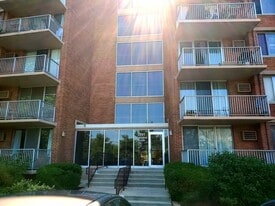 Building Photo - 2201 S Highland Ave