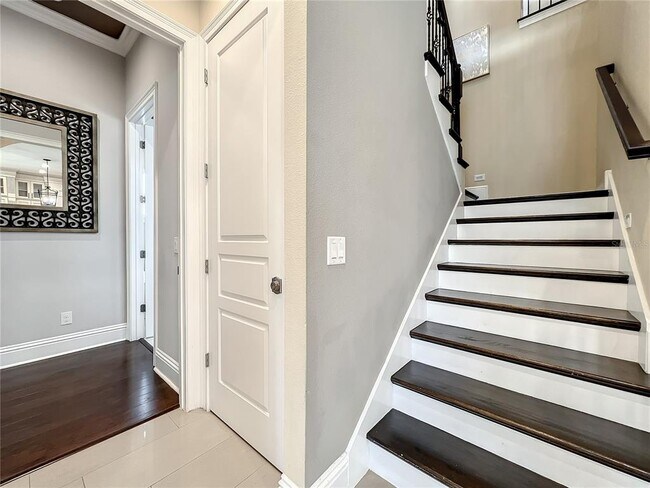 Building Photo - 760 Golden Bear Dr