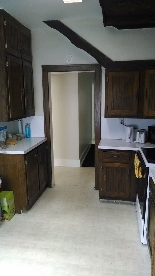 Building Photo - For Rent 4 Bedroom 1 Bath Field Club Row H...