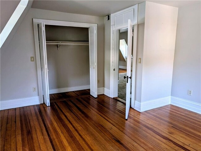 Building Photo - 412 Bellevue Ave