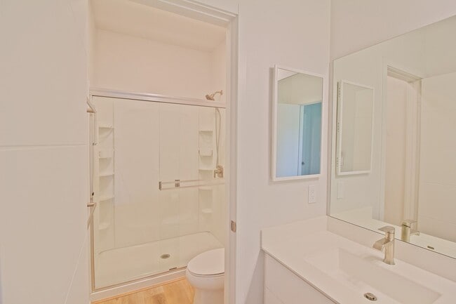 Building Photo - Ikena-Ho'opili/4 BD/2.5 BA/4 PK/ Available May 1