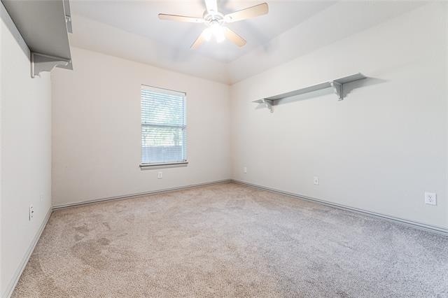 Building Photo - 231 E Vine St