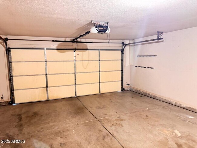 Building Photo - 1291 S Crossbow Pl
