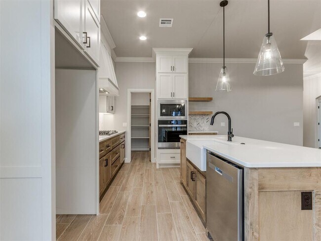 Building Photo - 3005 SW 133rd St