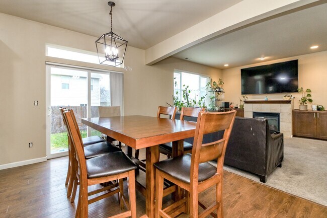 Building Photo - Beautiful Home in Highly Sought After Yelm...