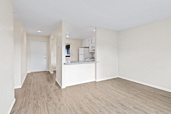 Building Photo - 1356 Monte Vista Ave