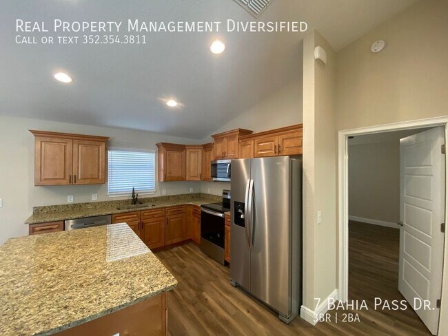 Building Photo - 7 Bahia Pass Dr
