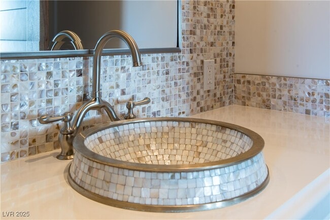 Building Photo - 5 Promontory Pointe Ln