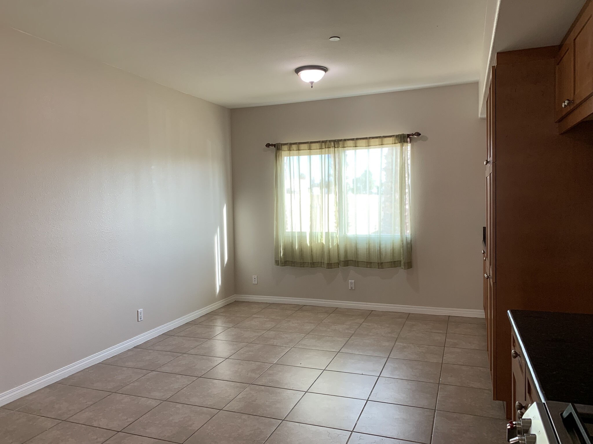 Building Photo - 17168 Newhope St