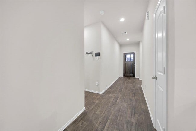 Building Photo - 6106 Gingerland Ct