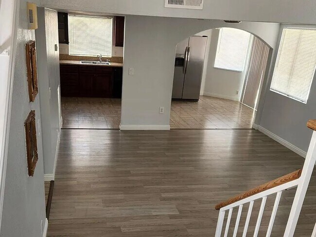 Building Photo - Charming 4BR House in Las Vegas
