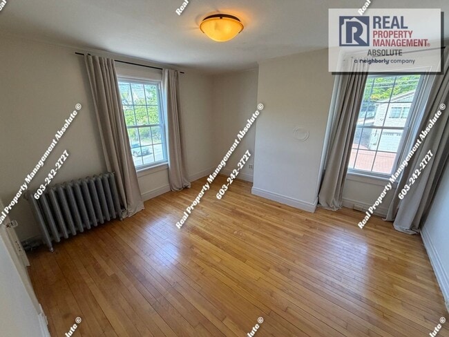 Building Photo - Bright & Updated 3-Bed in Manchester’s East Side