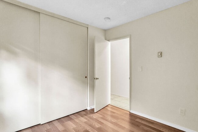 Building Photo - Great three bedroom/two bath single level ...