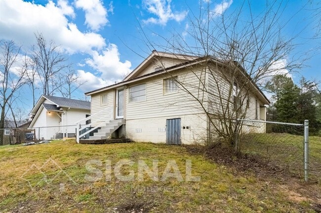 Building Photo - 529 Telford Ln