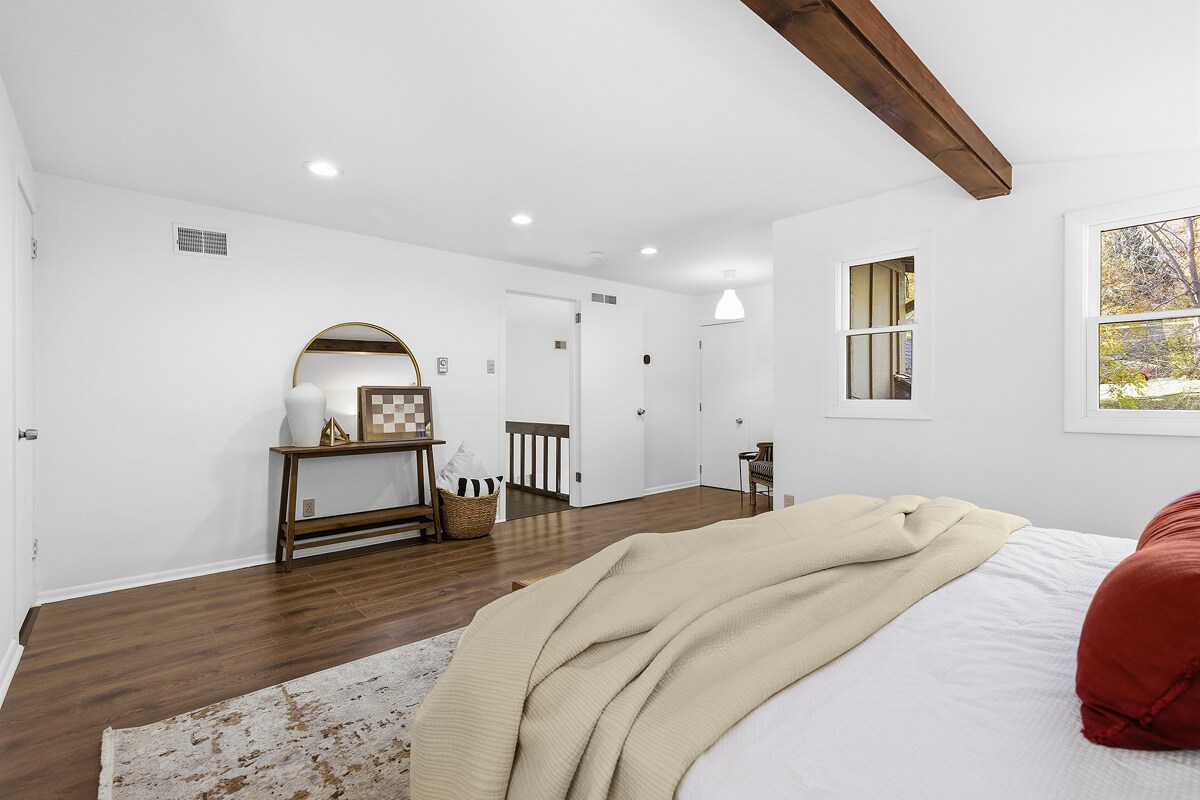 Building Photo - 1 Myrtle Hill Rd