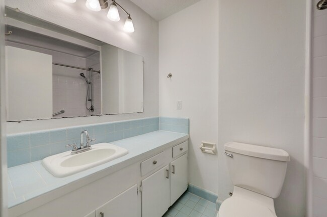 Building Photo - 5013 Verdome Ln