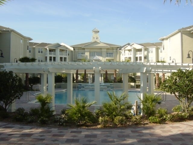 Building Photo - Gardens of Bridgehampton - 3 Bed - 3 Bath - Hardwood Laminate Floors