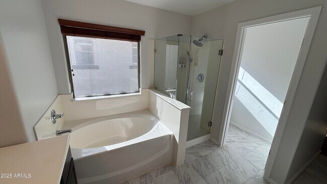 Building Photo - 3805 E Santa Fe Ln