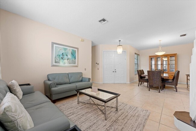 Building Photo - 7061 Chesapeake Cir
