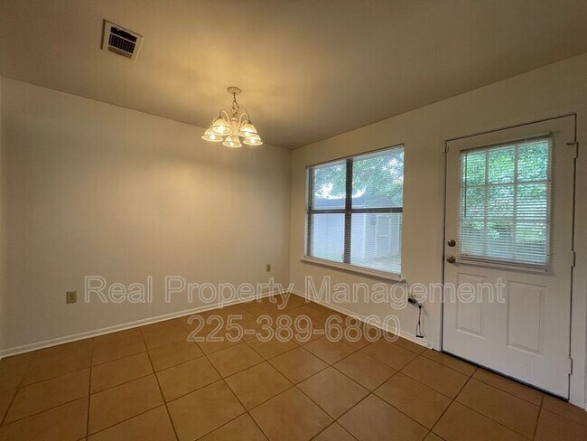 Building Photo - 13640 Rampart Ct