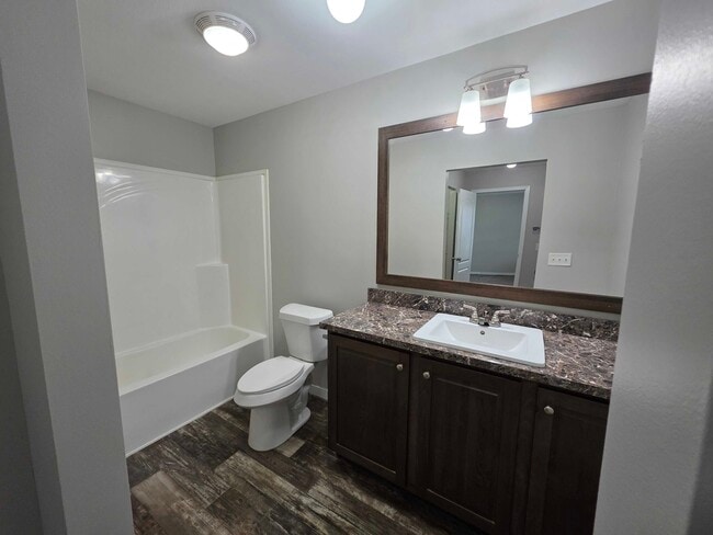 Building Photo - 4548 Spruce Ct