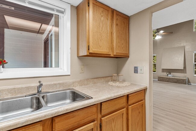 Building Photo - 2 bed 2 baths condo in Wildwood