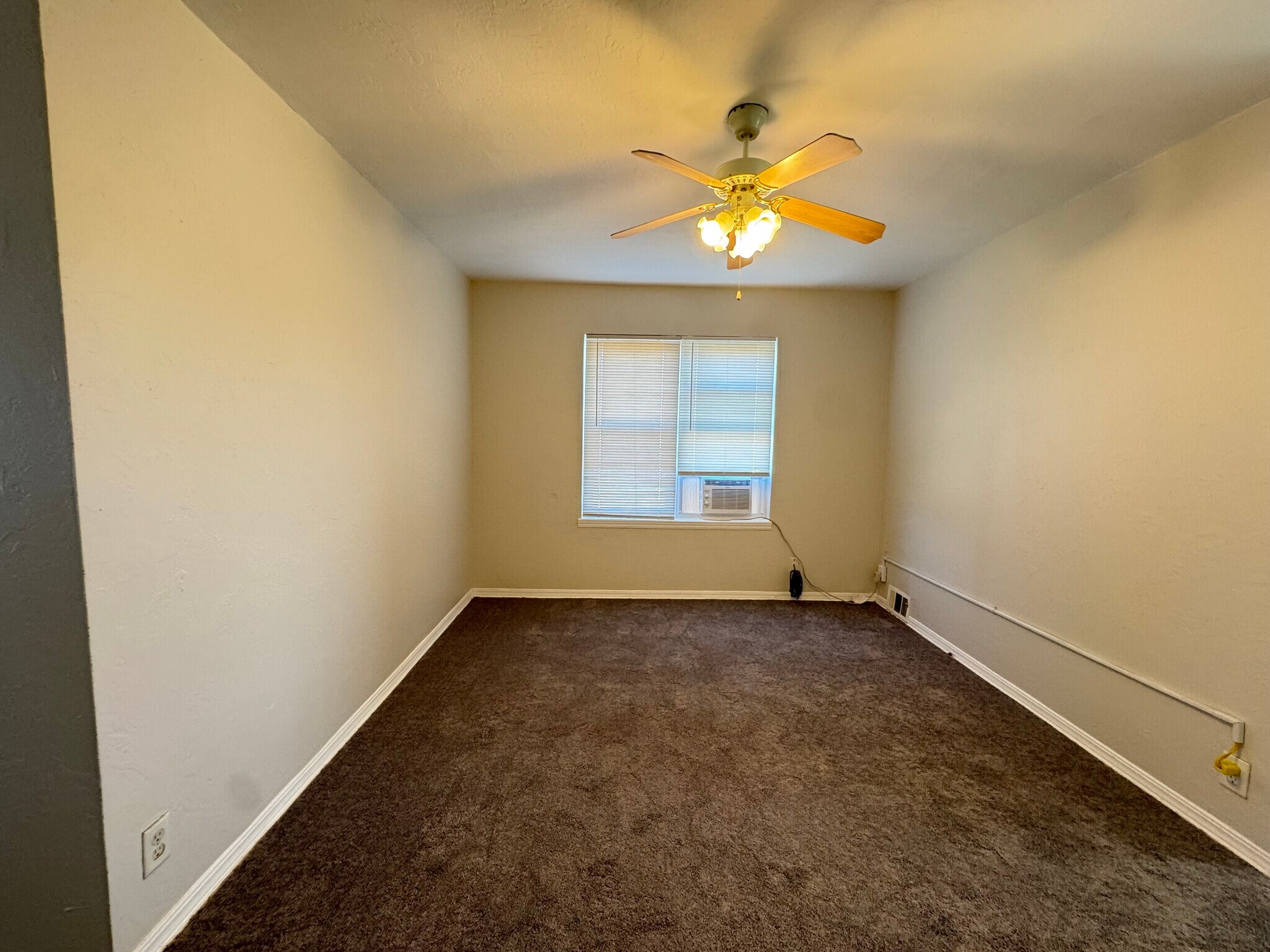 Building Photo - 6007 NW 32nd St