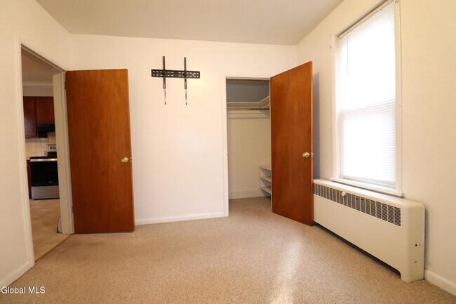 Building Photo - 29 Stewart St