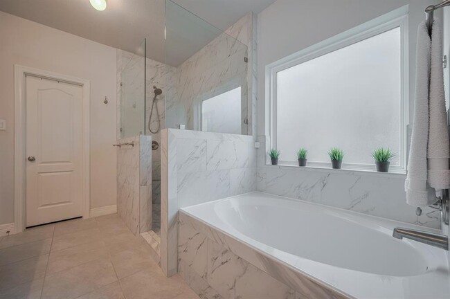 Building Photo - 3114 Calla Lily Trl