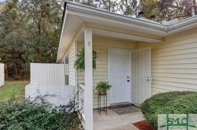 Building Photo - 1401 King George Blvd