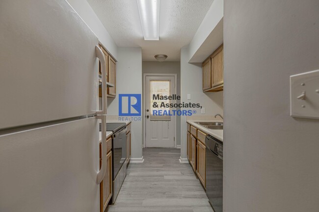 Building Photo - 3 Bed/2 Bath Home in Brandon