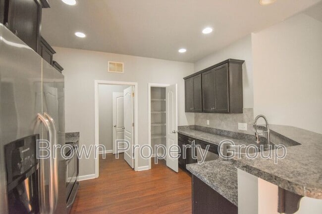 Building Photo - 6875 Bone Creek Dr