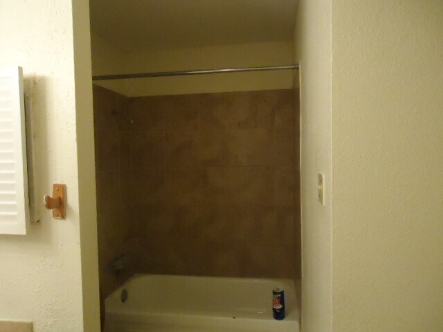 Building Photo - 12500 Sandpiper Dr