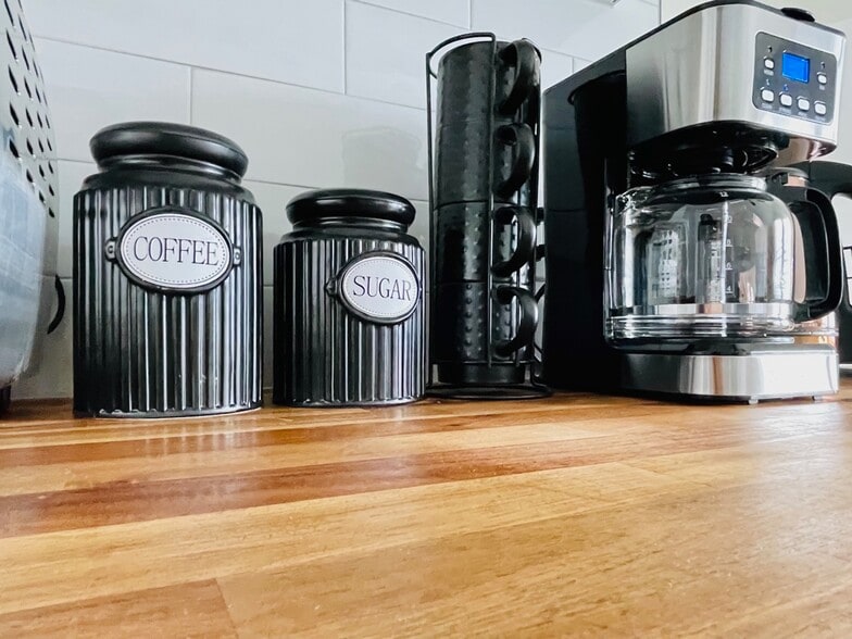 Kitchen - 143 Oak St